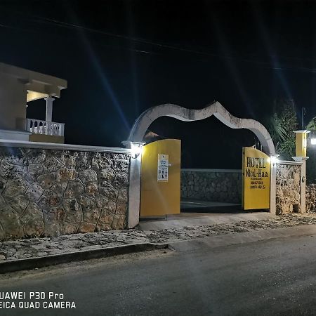Nicol-Haa Hotel Исамал Екстериор снимка