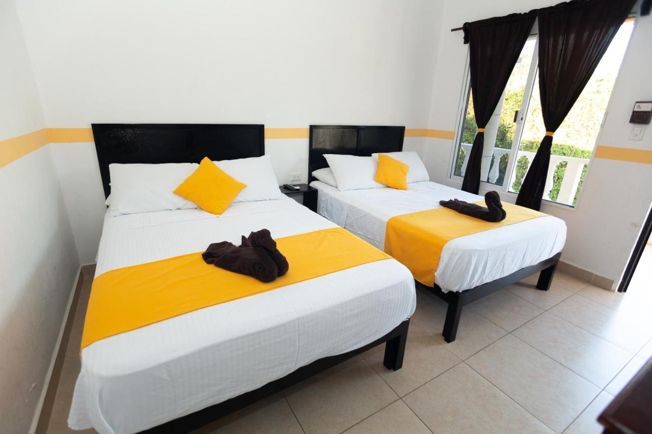 Nicol-Haa Hotel Исамал Екстериор снимка